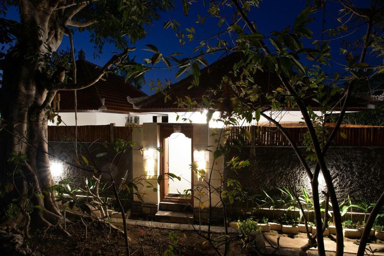 Ambengan Private Villas Toyapakeh 外观 照片
